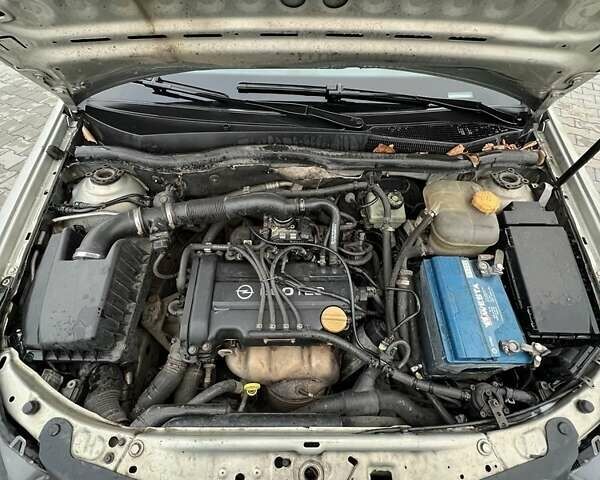 Сірий Опель Астра, об'ємом двигуна 1.4 л та пробігом 371 тис. км за 3088 $, фото 4 на Automoto.ua