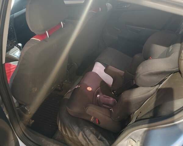 Сірий Опель Астра, об'ємом двигуна 1.6 л та пробігом 275 тис. км за 4000 $, фото 4 на Automoto.ua
