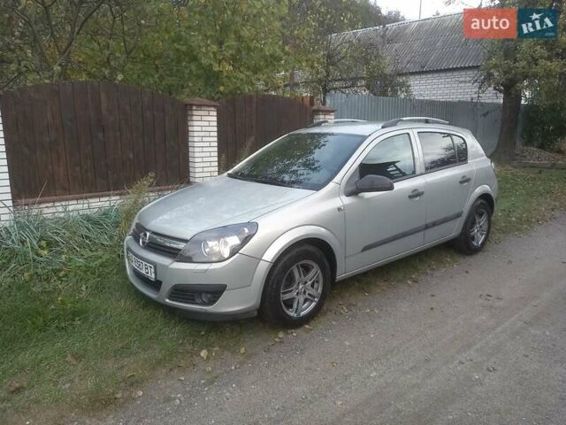 Серый Опель Астра, объемом двигателя 1.6 л и пробегом 330 тыс. км за 4800 $, фото 2 на Automoto.ua