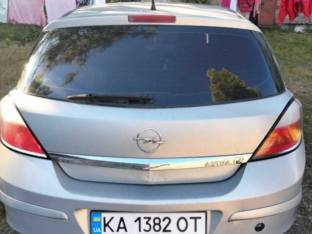 Серый Опель Астра, объемом двигателя 1.6 л и пробегом 290 тыс. км за 3500 $, фото 8 на Automoto.ua