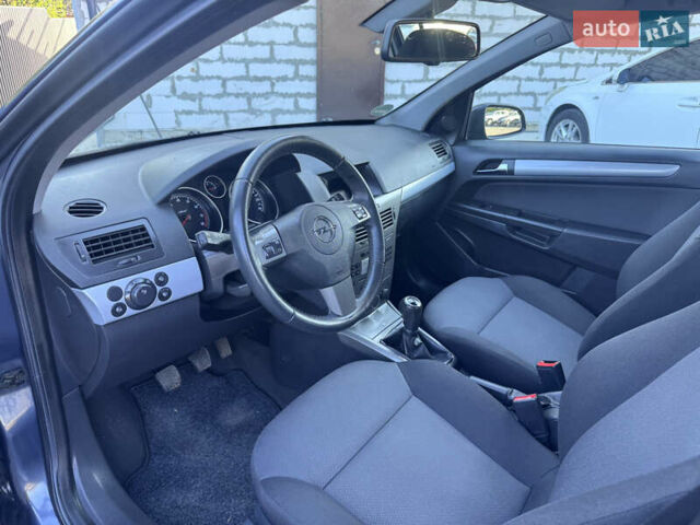 Серый Опель Астра, объемом двигателя 1.6 л и пробегом 220 тыс. км за 5350 $, фото 36 на Automoto.ua