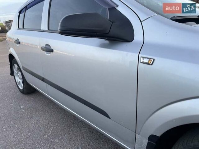 Серый Опель Астра, объемом двигателя 1.4 л и пробегом 220 тыс. км за 3450 $, фото 8 на Automoto.ua