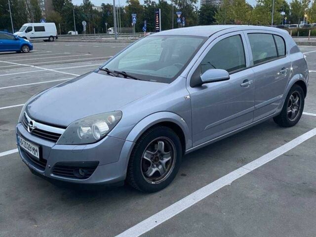 Серый Опель Астра, объемом двигателя 1.6 л и пробегом 145 тыс. км за 4400 $, фото 2 на Automoto.ua