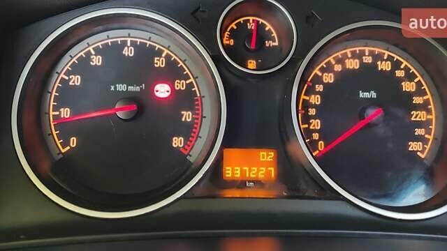 Сірий Опель Астра, об'ємом двигуна 1.6 л та пробігом 337 тис. км за 4800 $, фото 3 на Automoto.ua