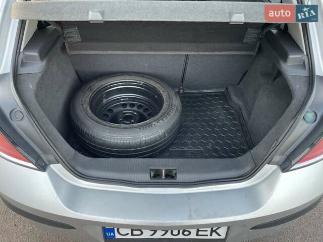 Серый Опель Астра, объемом двигателя 1.4 л и пробегом 220 тыс. км за 3450 $, фото 19 на Automoto.ua