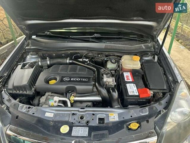 Серый Опель Астра, объемом двигателя 1.69 л и пробегом 150 тыс. км за 6500 $, фото 24 на Automoto.ua