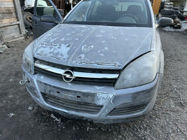 Серый Опель Астра, объемом двигателя 1.4 л и пробегом 300 тыс. км за 1700 $, фото 3 на Automoto.ua