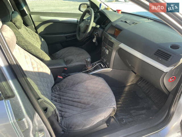 Сірий Опель Астра, об'ємом двигуна 1.91 л та пробігом 200 тис. км за 5900 $, фото 7 на Automoto.ua