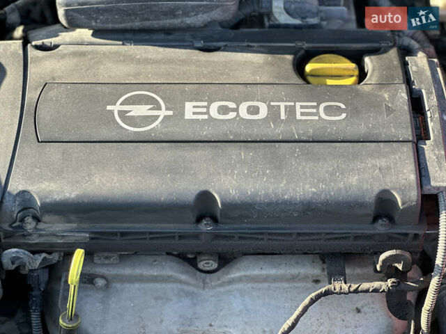 Серый Опель Астра, объемом двигателя 1.6 л и пробегом 209 тыс. км за 4400 $, фото 31 на Automoto.ua