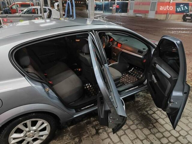 Серый Опель Астра, объемом двигателя 1.4 л и пробегом 257 тыс. км за 4499 $, фото 4 на Automoto.ua