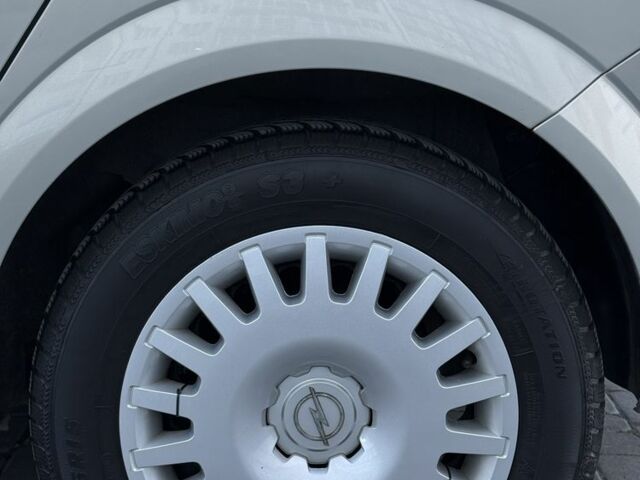 Серый Опель Астра, объемом двигателя 1.6 л и пробегом 287 тыс. км за 4700 $, фото 15 на Automoto.ua