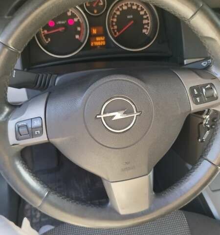 Опель Астра 2006 в Киеве на Automoto.ua Серый Опель Астра, объемом двигателя 1.6 л и пробегом 280 тыс. км за 4200 $, фото 64 на Automoto.ua