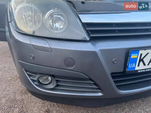 Серый Опель Астра, объемом двигателя 1.6 л и пробегом 233 тыс. км за 4800 $, фото 9 на Automoto.ua