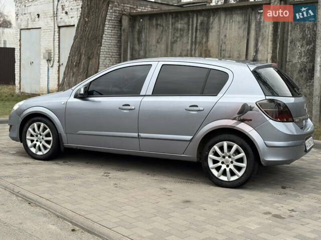 Серый Опель Астра, объемом двигателя 1.36 л и пробегом 215 тыс. км за 4800 $, фото 8 на Automoto.ua