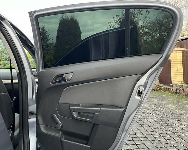 Сірий Опель Астра, об'ємом двигуна 1.6 л та пробігом 199 тис. км за 4999 $, фото 26 на Automoto.ua