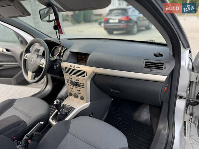 Сірий Опель Астра, об'ємом двигуна 1.4 л та пробігом 224 тис. км за 5200 $, фото 27 на Automoto.ua