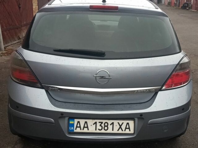 Сірий Опель Астра, об'ємом двигуна 1.6 л та пробігом 200 тис. км за 5200 $, фото 1 на Automoto.ua