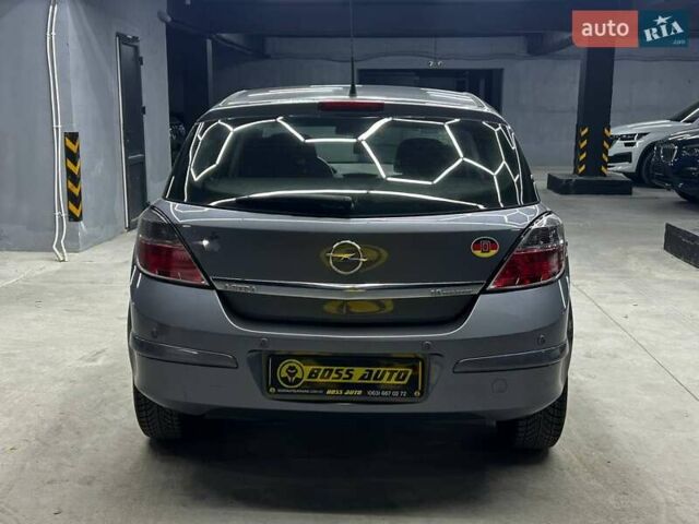 Сірий Опель Астра, об'ємом двигуна 1.6 л та пробігом 183 тис. км за 7000 $, фото 5 на Automoto.ua