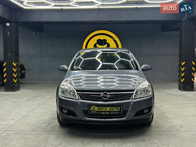 Сірий Опель Астра, об'ємом двигуна 1.6 л та пробігом 183 тис. км за 7000 $, фото 1 на Automoto.ua