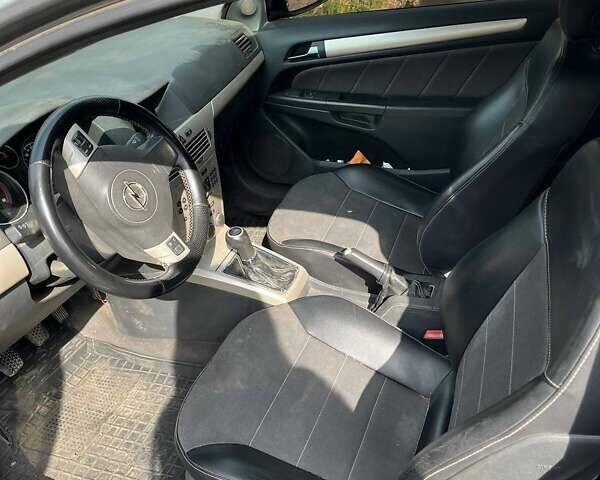 Серый Опель Астра, объемом двигателя 1.3 л и пробегом 320 тыс. км за 3500 $, фото 4 на Automoto.ua