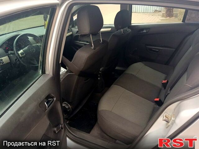 Серый Опель Астра, объемом двигателя 1.6 л и пробегом 281 тыс. км за 4950 $, фото 10 на Automoto.ua