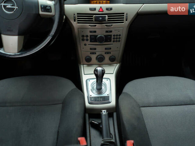 Сірий Опель Астра, об'ємом двигуна 1.6 л та пробігом 252 тис. км за 5400 $, фото 20 на Automoto.ua