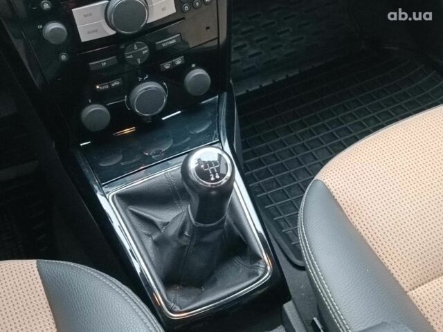 Серый Опель Астра, объемом двигателя 1.6 л и пробегом 255 тыс. км за 6490 $, фото 16 на Automoto.ua