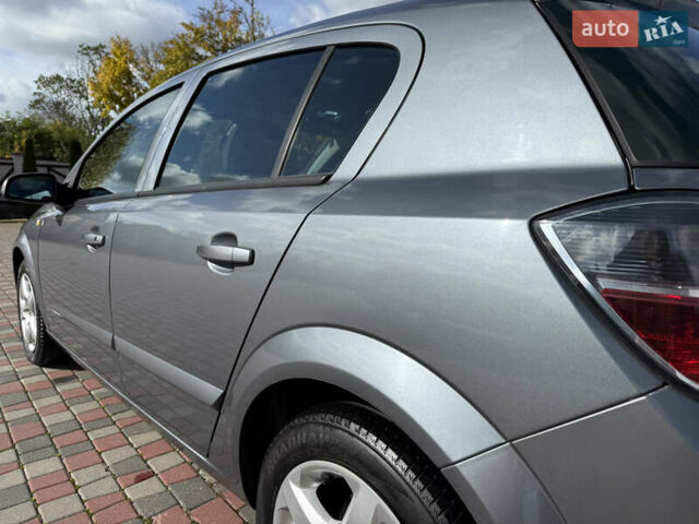 Серый Опель Астра, объемом двигателя 1.6 л и пробегом 180 тыс. км за 6750 $, фото 44 на Automoto.ua