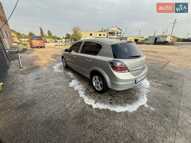 Серый Опель Астра, объемом двигателя 1.6 л и пробегом 260 тыс. км за 4400 $, фото 3 на Automoto.ua