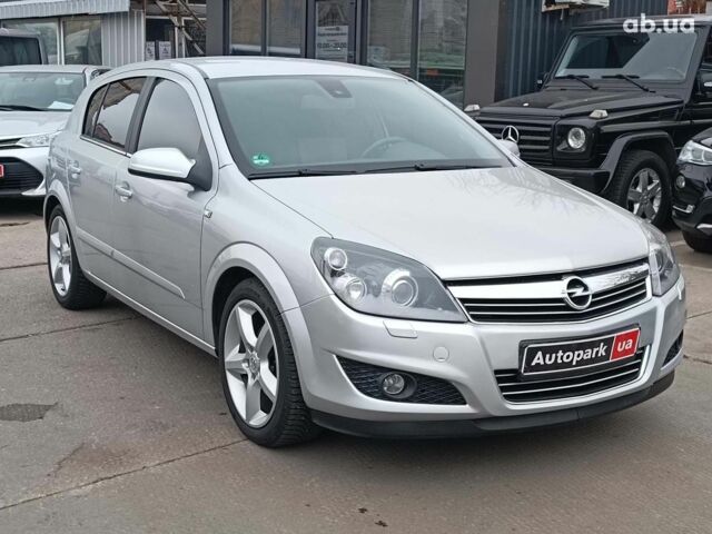 Серый Опель Астра, объемом двигателя 1.6 л и пробегом 255 тыс. км за 6490 $, фото 5 на Automoto.ua