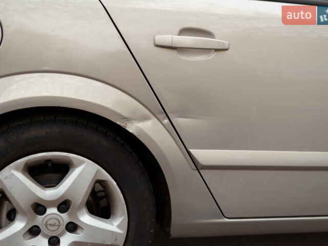 Сірий Опель Астра, об'ємом двигуна 1.6 л та пробігом 252 тис. км за 5400 $, фото 7 на Automoto.ua