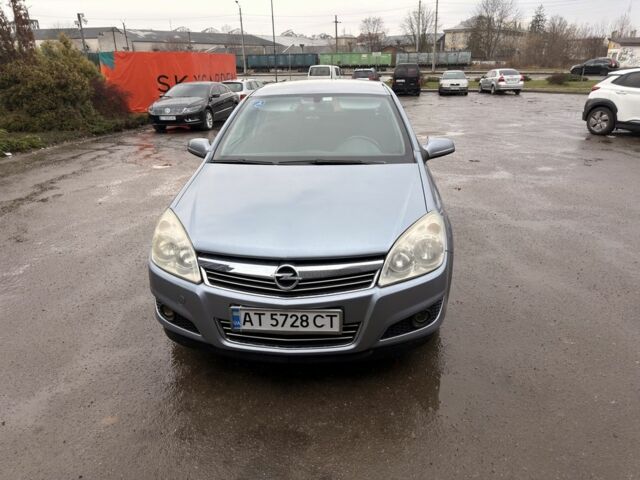 Серый Опель Астра, объемом двигателя 1.7 л и пробегом 312 тыс. км за 4700 $, фото 6 на Automoto.ua