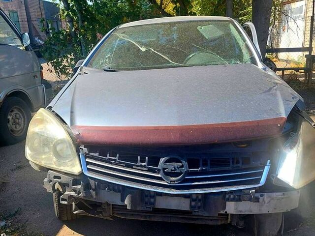 Серый Опель Астра, объемом двигателя 1.4 л и пробегом 350 тыс. км за 2200 $, фото 3 на Automoto.ua