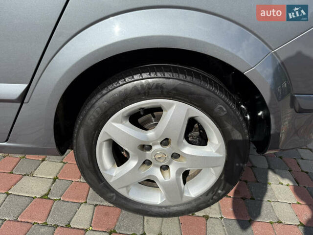 Серый Опель Астра, объемом двигателя 1.6 л и пробегом 180 тыс. км за 6750 $, фото 43 на Automoto.ua