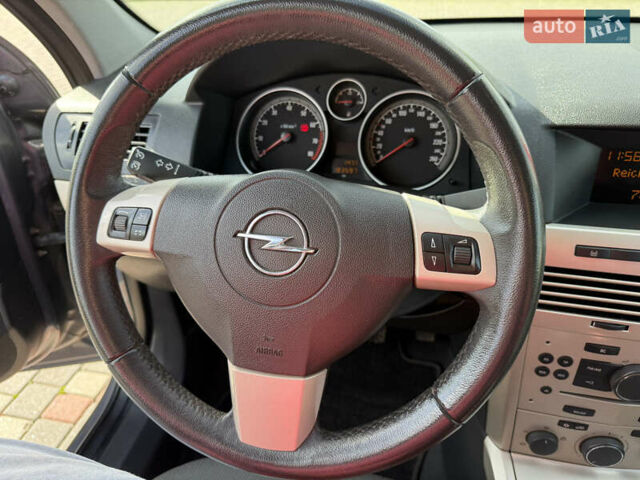 Серый Опель Астра, объемом двигателя 1.6 л и пробегом 180 тыс. км за 6750 $, фото 69 на Automoto.ua