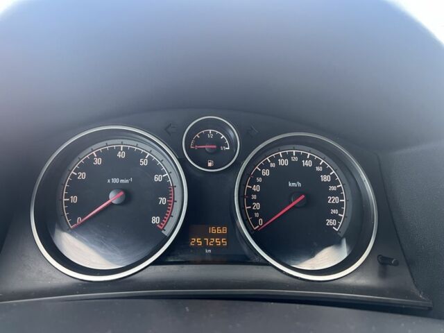 Серый Опель Астра, объемом двигателя 1.6 л и пробегом 258 тыс. км за 4200 $, фото 12 на Automoto.ua