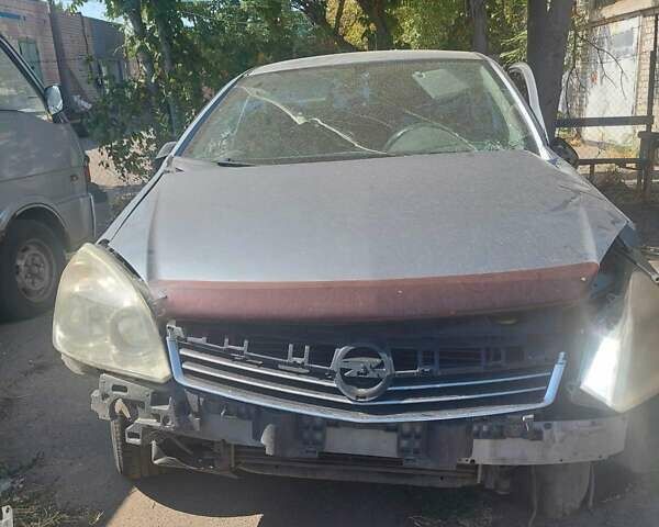 Сірий Опель Астра, об'ємом двигуна 1.36 л та пробігом 350 тис. км за 2200 $, фото 7 на Automoto.ua