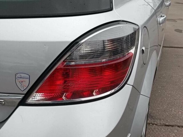 Серый Опель Астра, объемом двигателя 1.6 л и пробегом 255 тыс. км за 6490 $, фото 8 на Automoto.ua