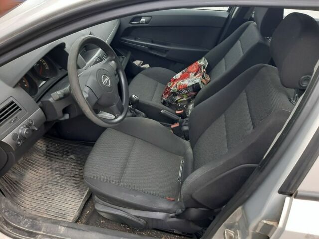 Сірий Опель Астра, об'ємом двигуна 1.4 л та пробігом 69 тис. км за 5300 $, фото 4 на Automoto.ua