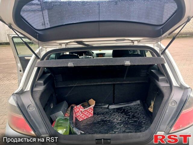 Серый Опель Астра, объемом двигателя 1.6 л и пробегом 281 тыс. км за 4950 $, фото 11 на Automoto.ua