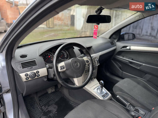 Серый Опель Астра, объемом двигателя 1.36 л и пробегом 215 тыс. км за 4800 $, фото 19 на Automoto.ua