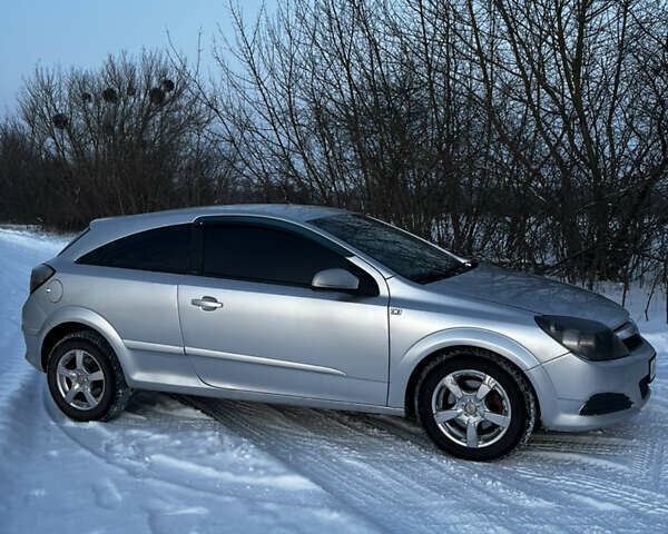 Серый Опель Астра, объемом двигателя 1.3 л и пробегом 320 тыс. км за 3300 $, фото 5 на Automoto.ua