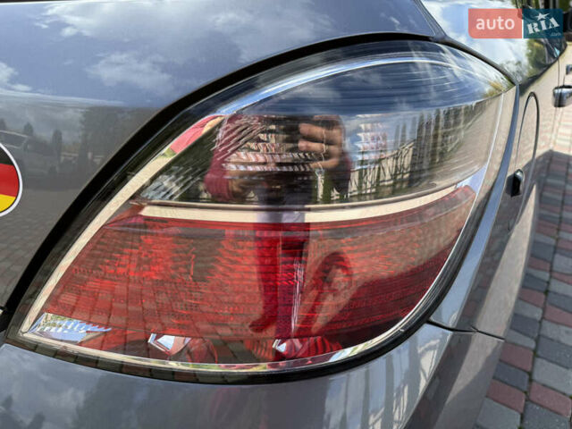 Серый Опель Астра, объемом двигателя 1.6 л и пробегом 180 тыс. км за 6750 $, фото 35 на Automoto.ua