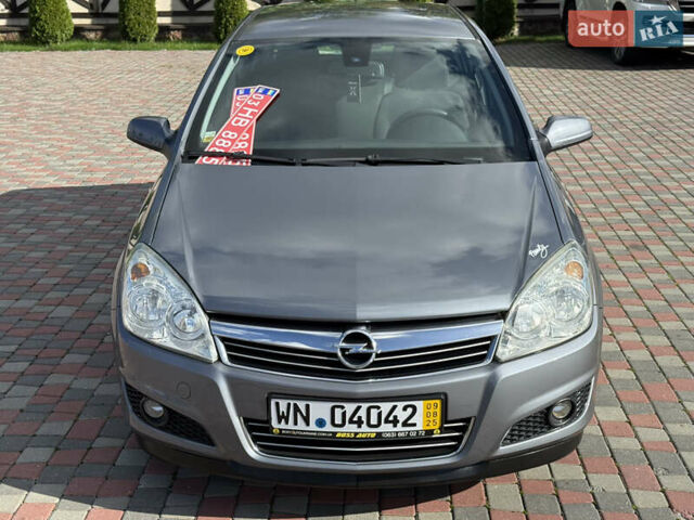 Серый Опель Астра, объемом двигателя 1.6 л и пробегом 180 тыс. км за 6750 $, фото 5 на Automoto.ua