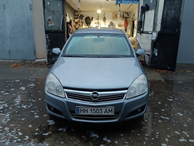 Серый Опель Астра, объемом двигателя 1.6 л и пробегом 310 тыс. км за 3000 $, фото 2 на Automoto.ua