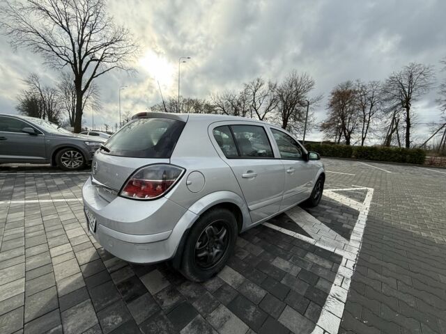 Серый Опель Астра, объемом двигателя 1.6 л и пробегом 315 тыс. км за 3900 $, фото 5 на Automoto.ua