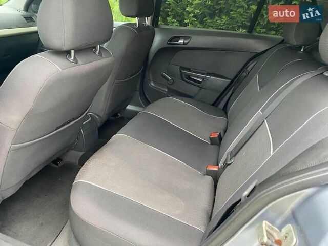 Сірий Опель Астра, об'ємом двигуна 1.6 л та пробігом 257 тис. км за 3800 $, фото 16 на Automoto.ua