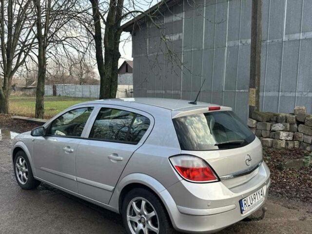 Серый Опель Астра, объемом двигателя 1.9 л и пробегом 300 тыс. км за 2500 $, фото 4 на Automoto.ua