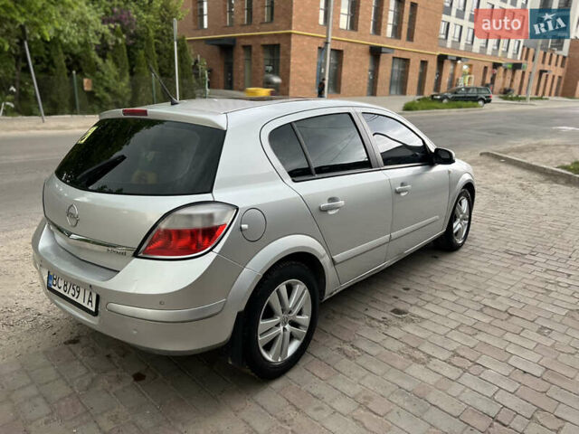 Сірий Опель Астра, об'ємом двигуна 1.7 л та пробігом 245 тис. км за 3999 $, фото 4 на Automoto.ua