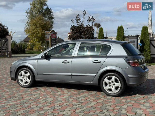 Серый Опель Астра, объемом двигателя 1.6 л и пробегом 180 тыс. км за 6750 $, фото 12 на Automoto.ua